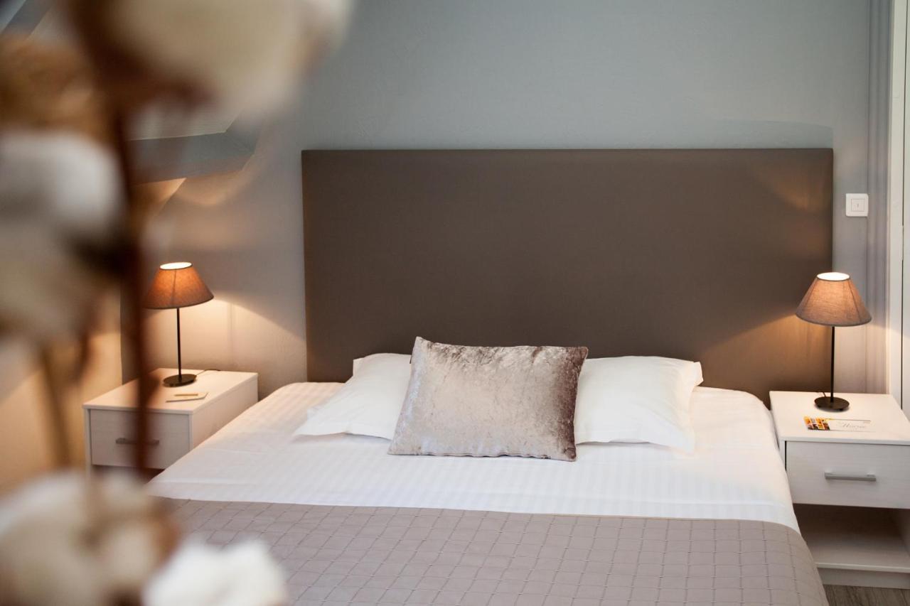 Hotel La Hoirie 사흘라 라 카네다 외부 사진